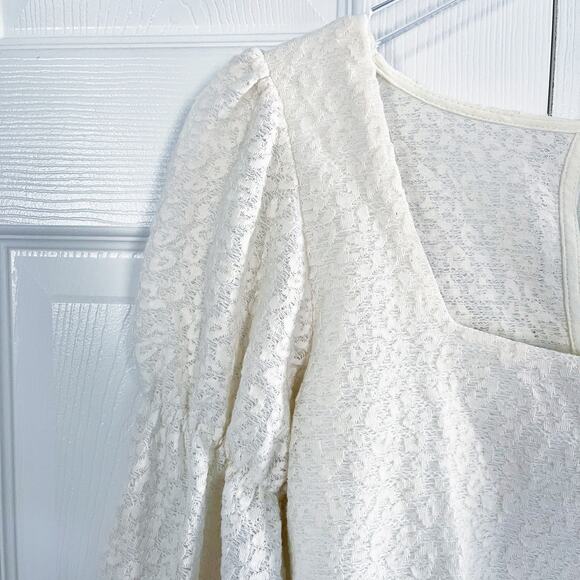 MNG Ivory Textured Puff Sleeve Crop Top - Picture 2 of 5